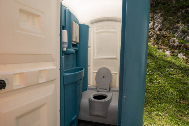 Best Portable restroom trailer rental  in Watford City, ND